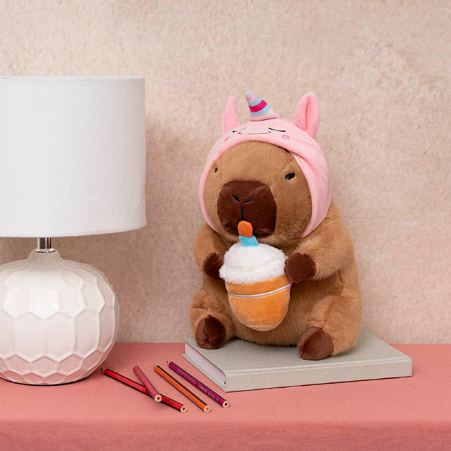 Capybara Cupcake & Unicorn Hat (25cmST)